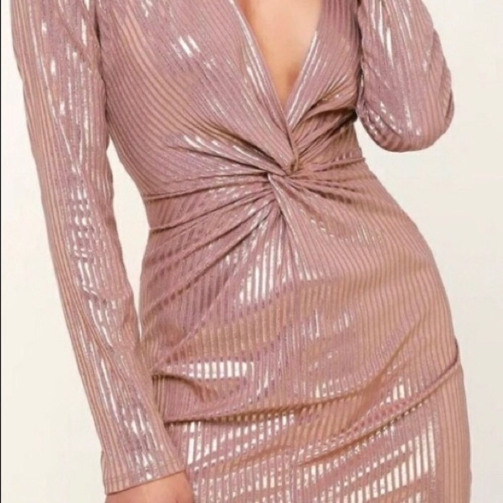 NWT Lulu’s Ribbed Bodycon Long Sleeve Dress Metallic Champagne Size L - Picture 2 of 12